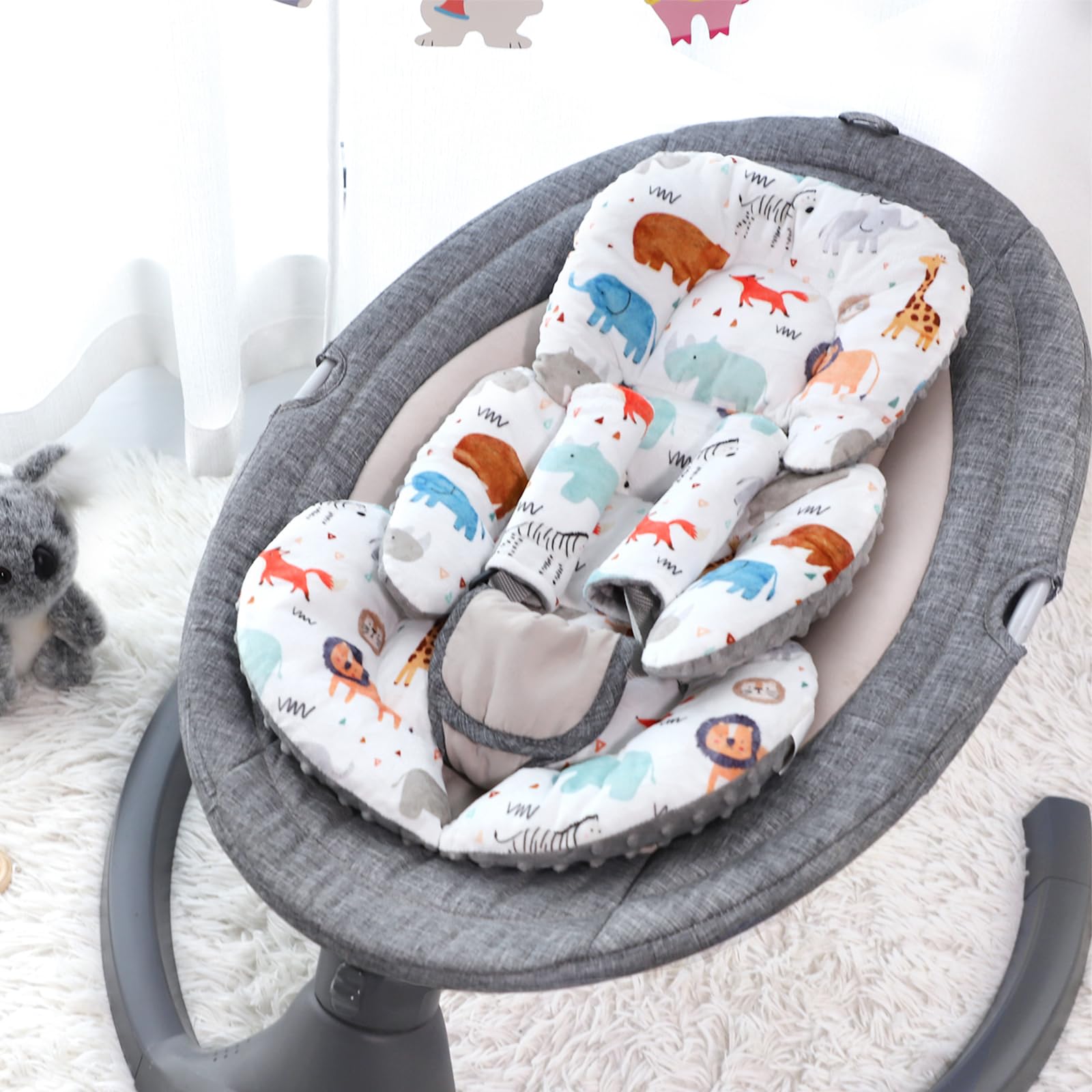 Man Fai Sky soft minky double-sided cover offers cozy newborn comfort.