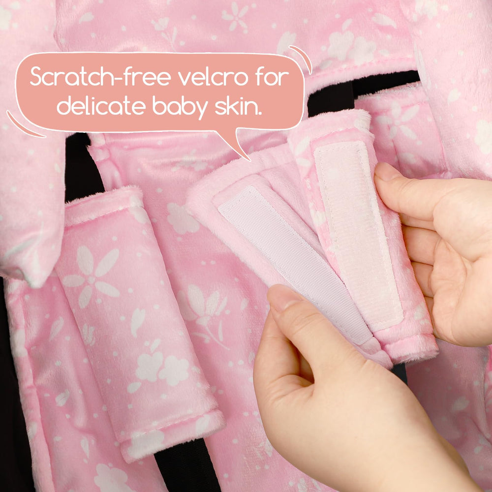 Man Fai Sky soft short plush fabric delivers ultra-soft comfort for tiny travelers.