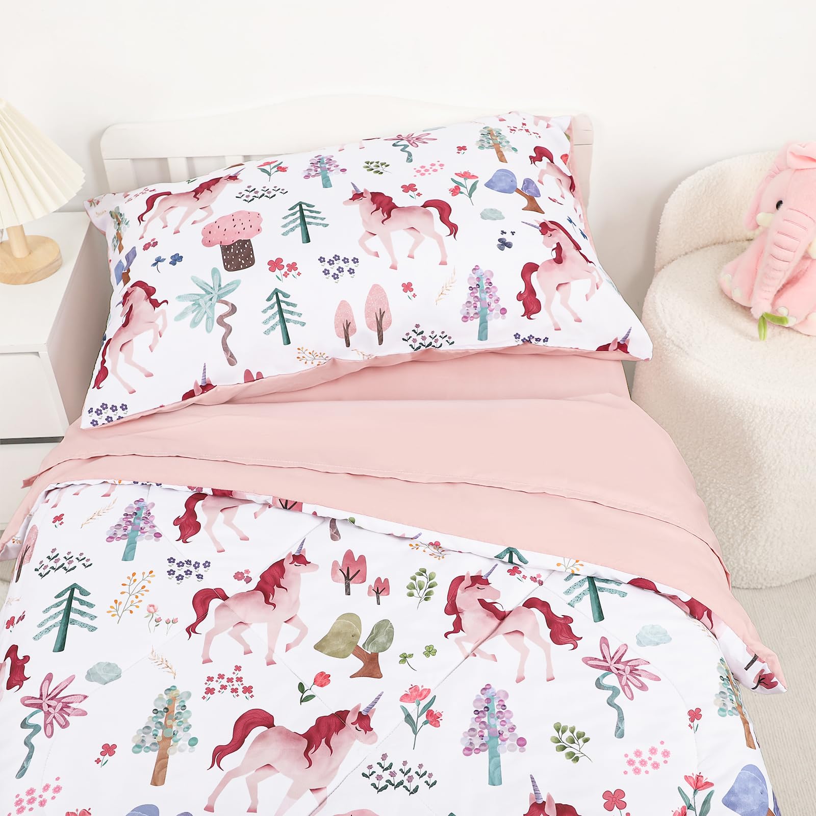 Man Fai Sky forest flat sheet provides breathable comfort for toddlers.