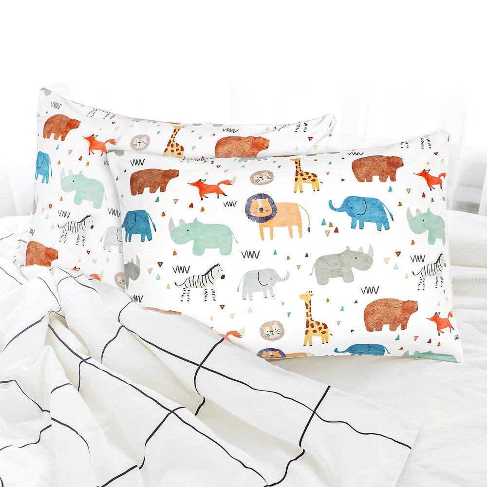 Man Fai Sky fits 12x17 or 14x19 toddler pillows snugly.