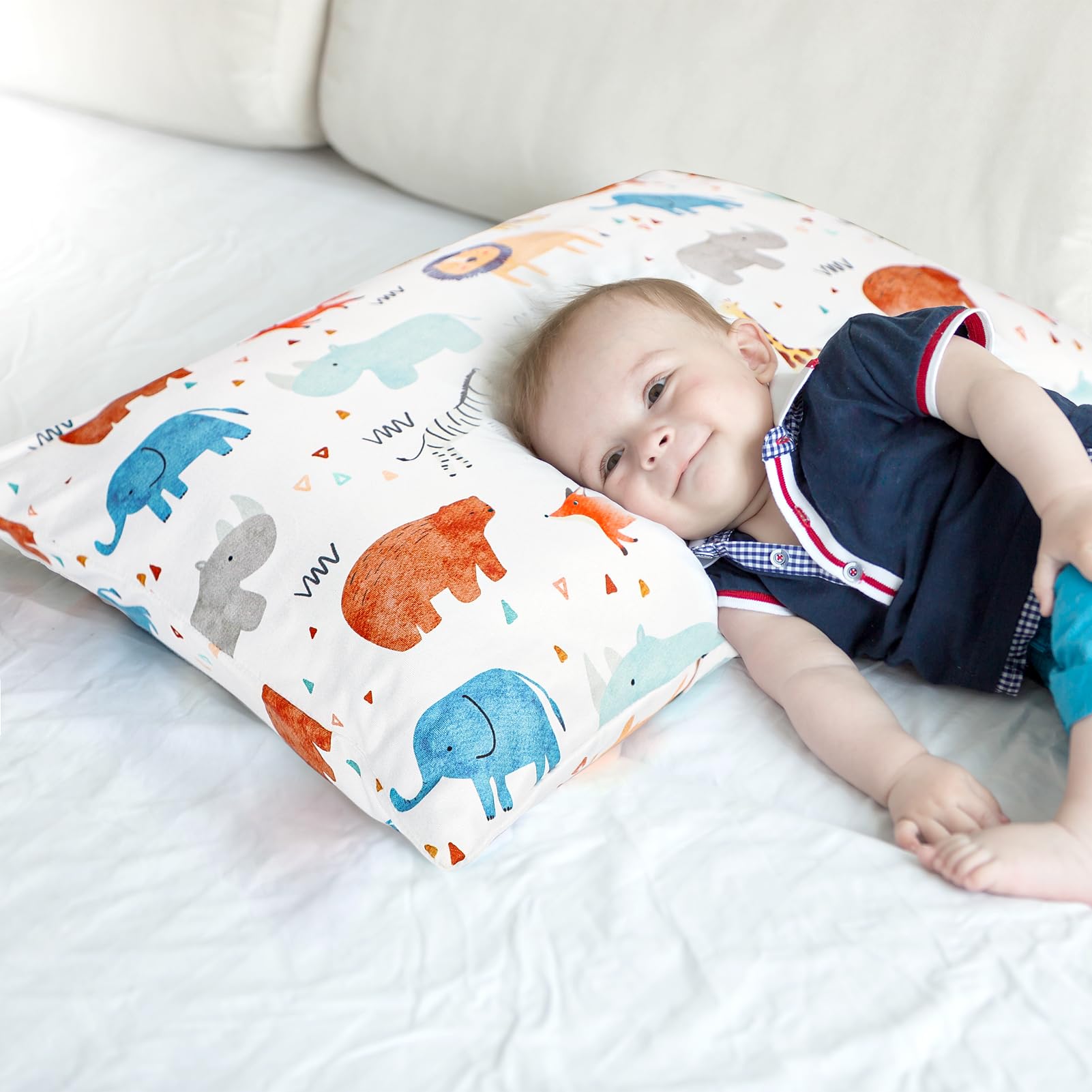 Man Fai Sky snug-fit design prevents pillow shifting.