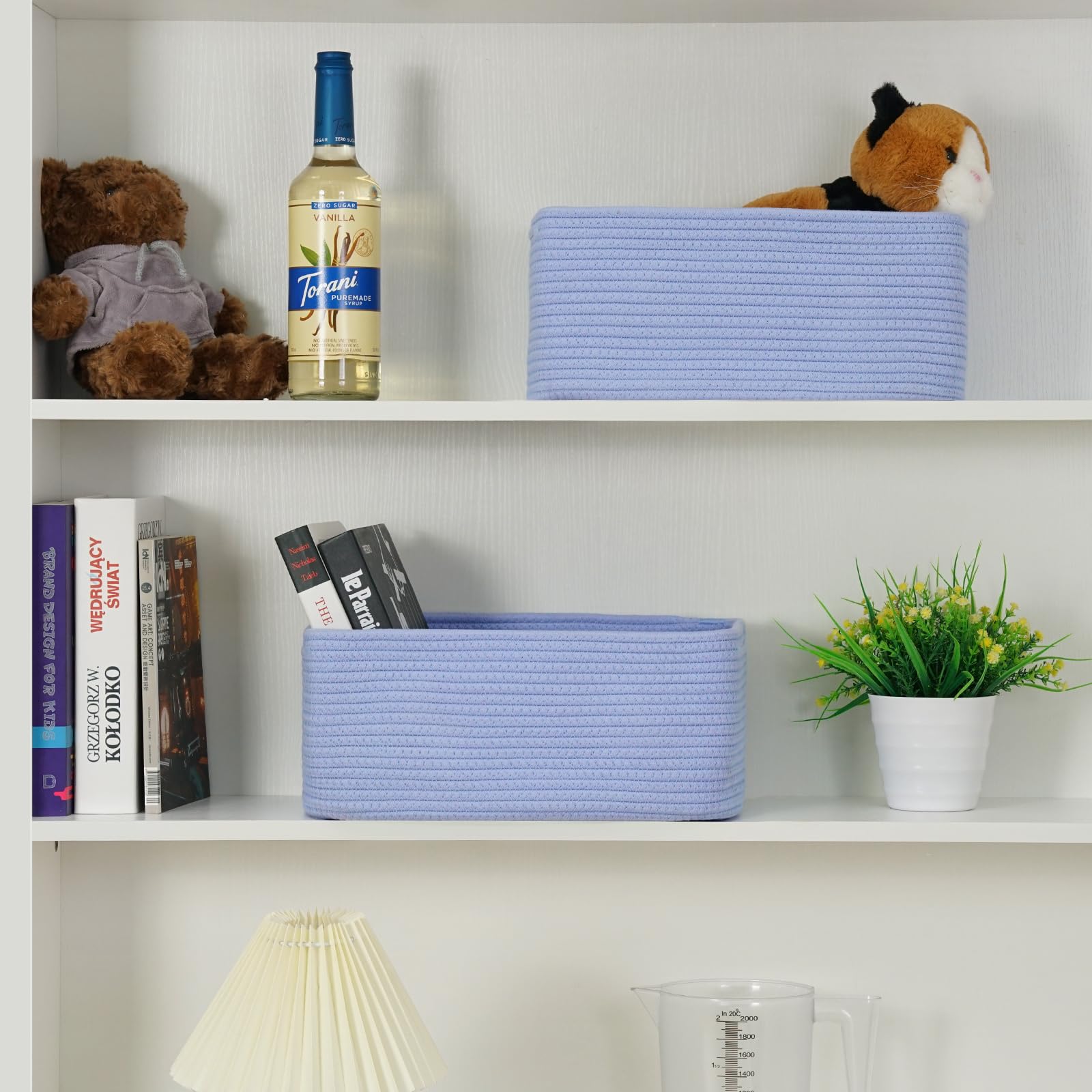 Maxuni reinforced hidden handles for easy carrying and gifting