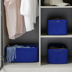 Maxuni hidden handles design shows easy access while tidying.