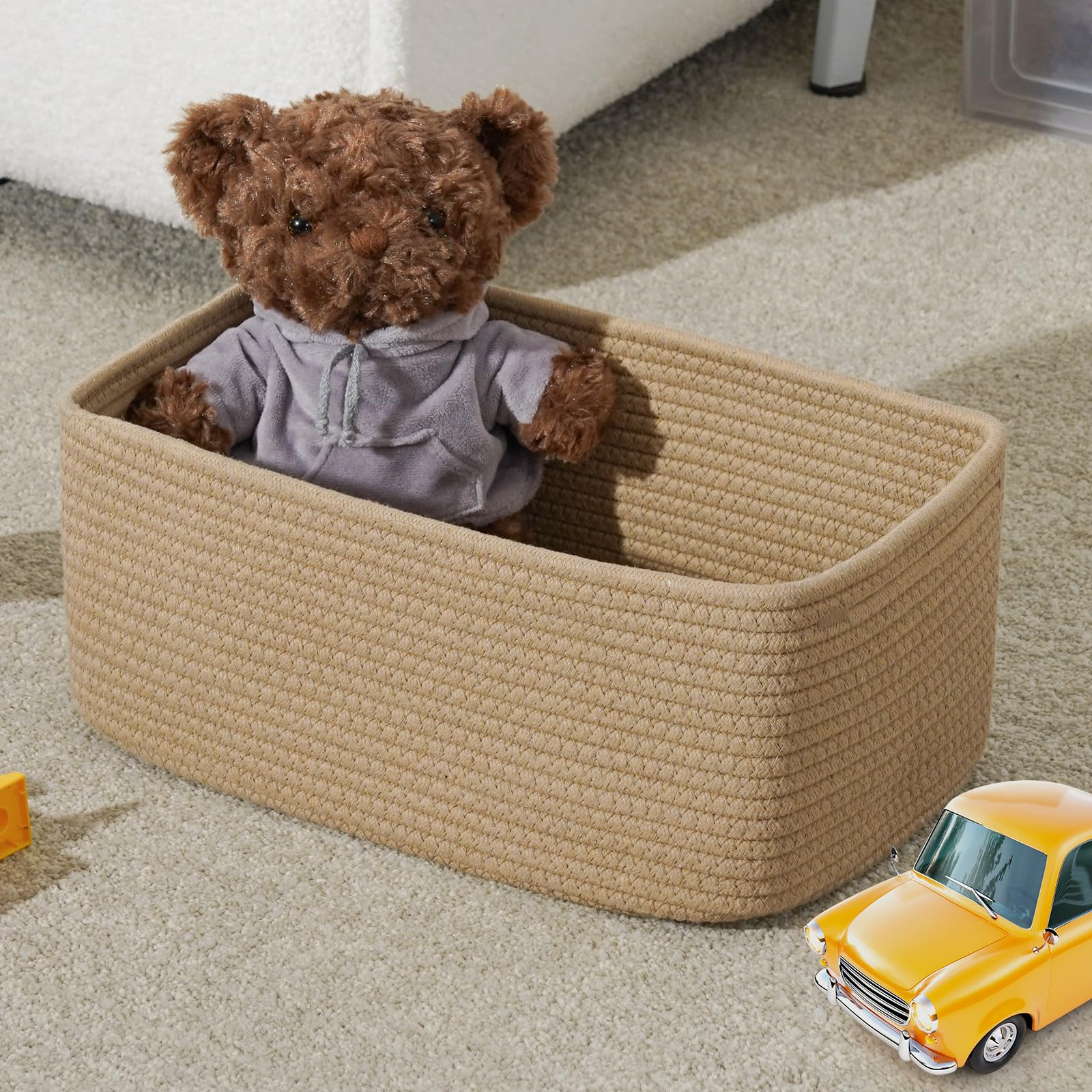 Maxuni no-crease design with care steps for neat appearance over time.