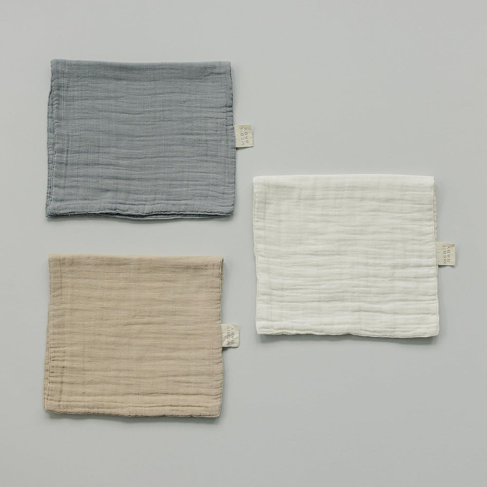 Machine washable cold water keeps cleaning simple and fast.