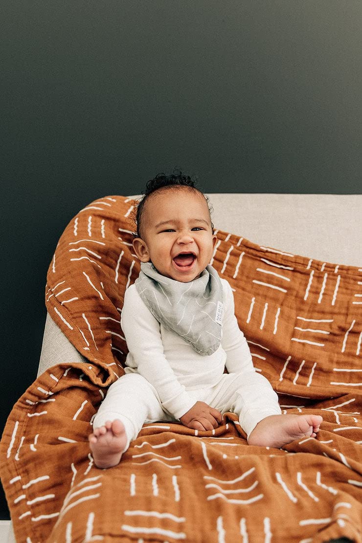 Mebie Baby Muslin Bibs breathable-muslin fabric helps baby stay cool.