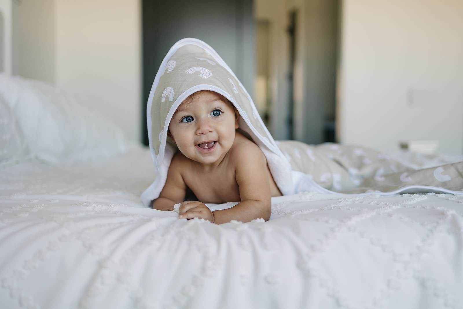 Mebie Baby towel is lightweight and travel-friendly