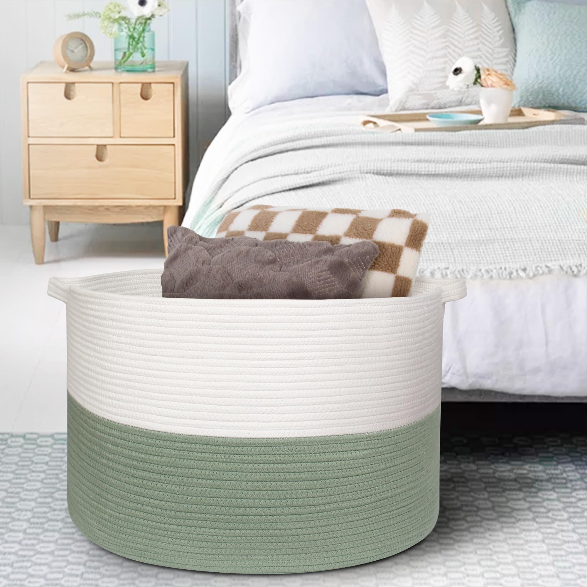 MEGASKET versatile basket for blankets, toys, or towels.