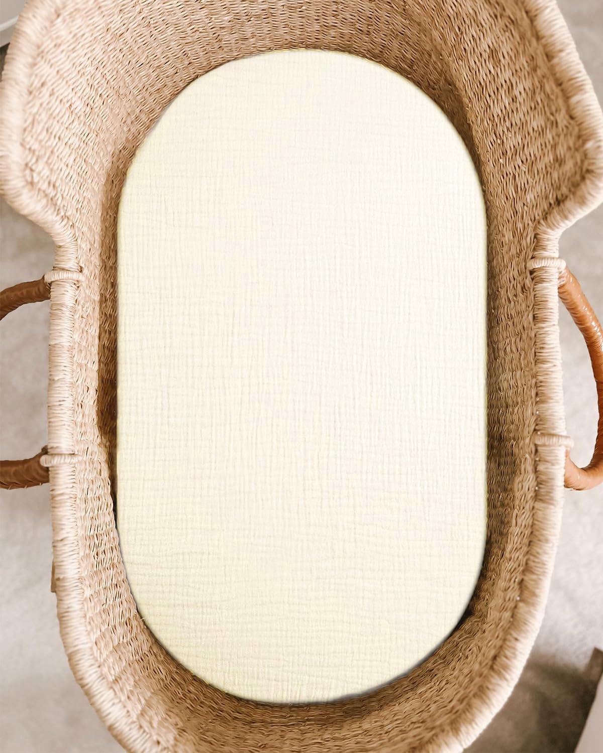 Meowcards bassinet sheet cream muslin fit demonstrates secure rectangle oval hourglass compatibility