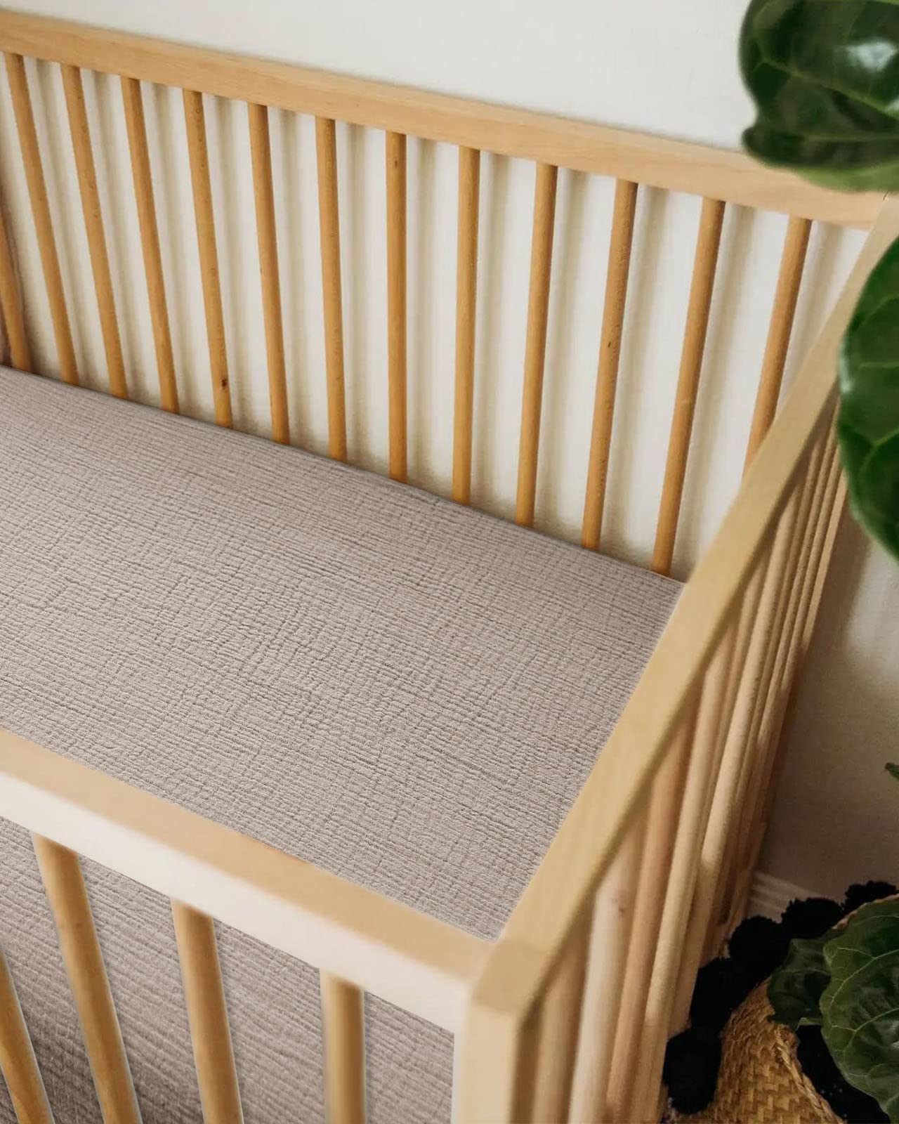 Meowcards bassinet sheet elastic bottom keeps sheet in place