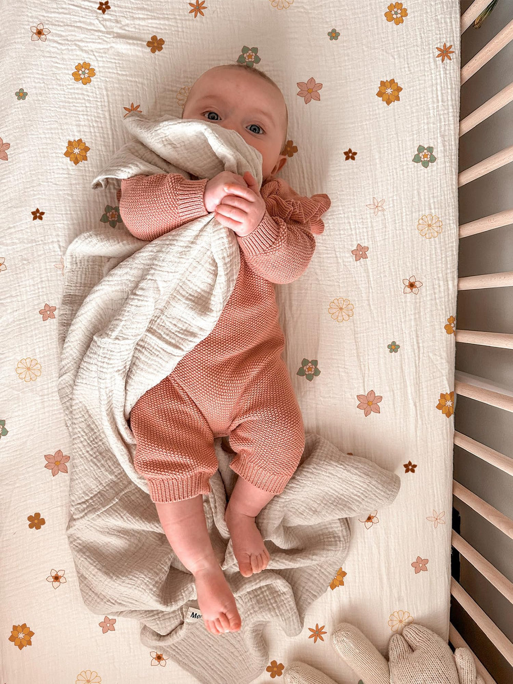 Meowcards bassinet sheet oval-fit provides versatile compatibility for oval bassinets.