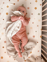 Meowcards bassinet sheet oval-fit provides versatile compatibility for oval bassinets.