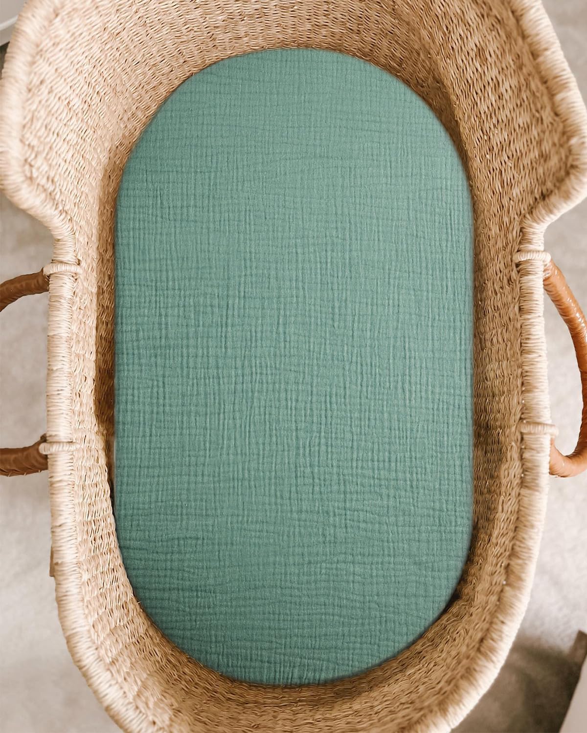 Meowcards bassinet sheet rectangle-fit demonstrates precise sizing for rectangle bassinets