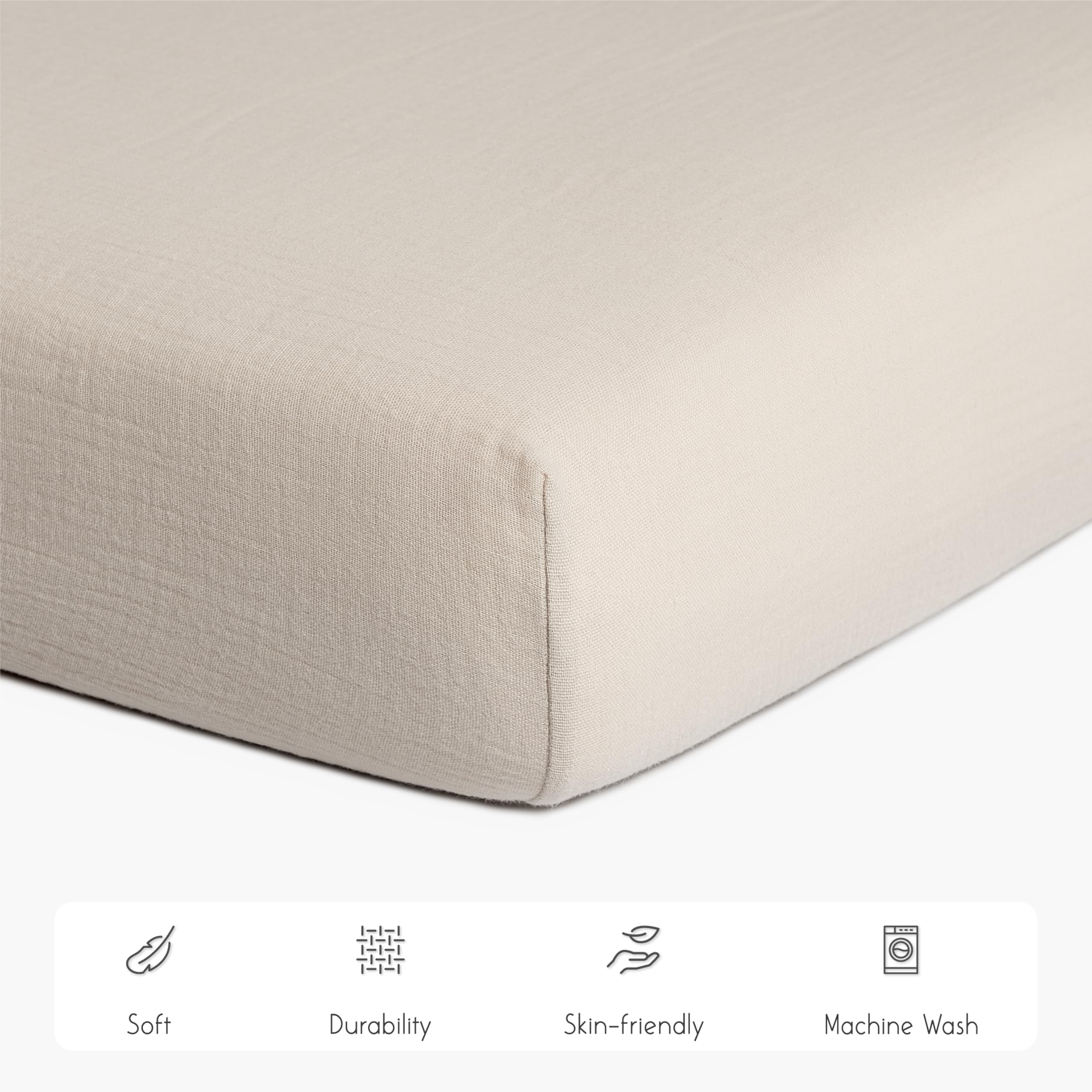 Deep-pocket design keeps the Meracorallo sheet snug on mattresses up to 9 inches.