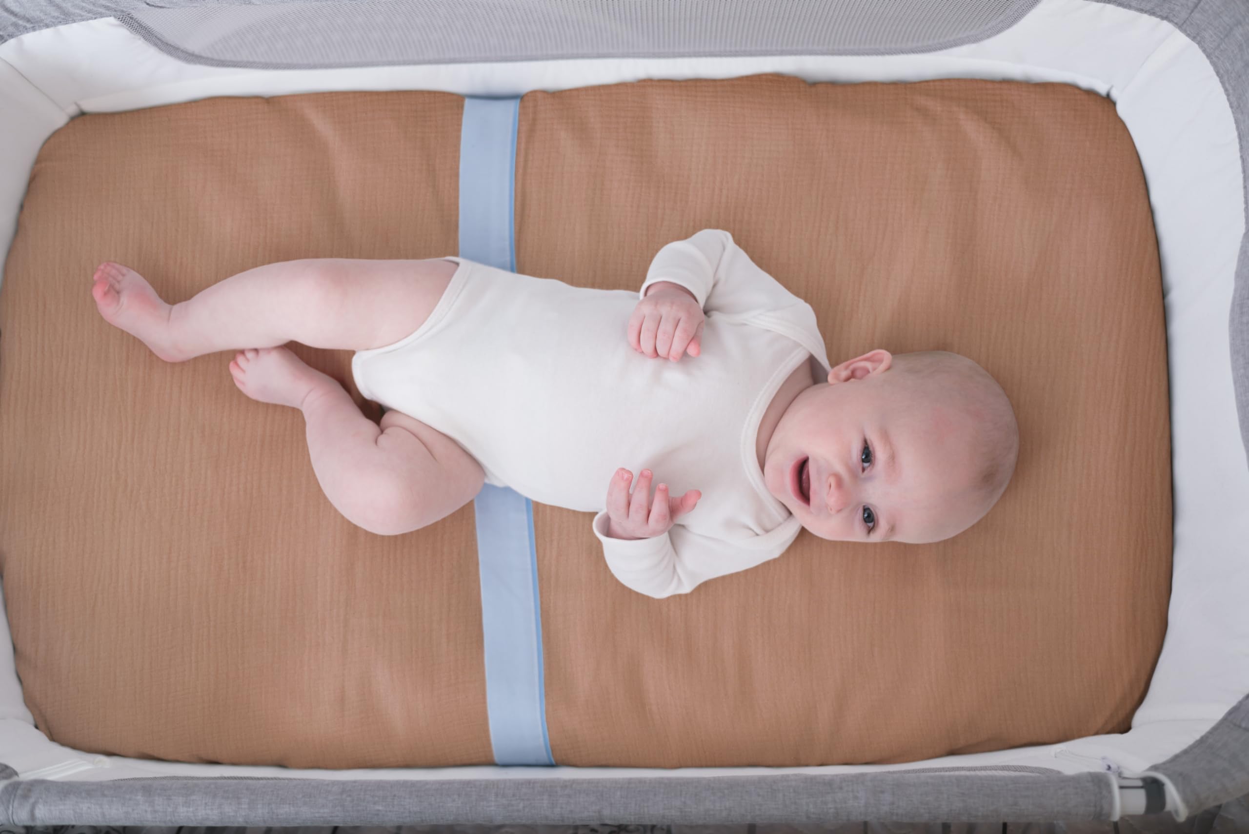 Meracorallo Muslin Durable machine washable for easy care.