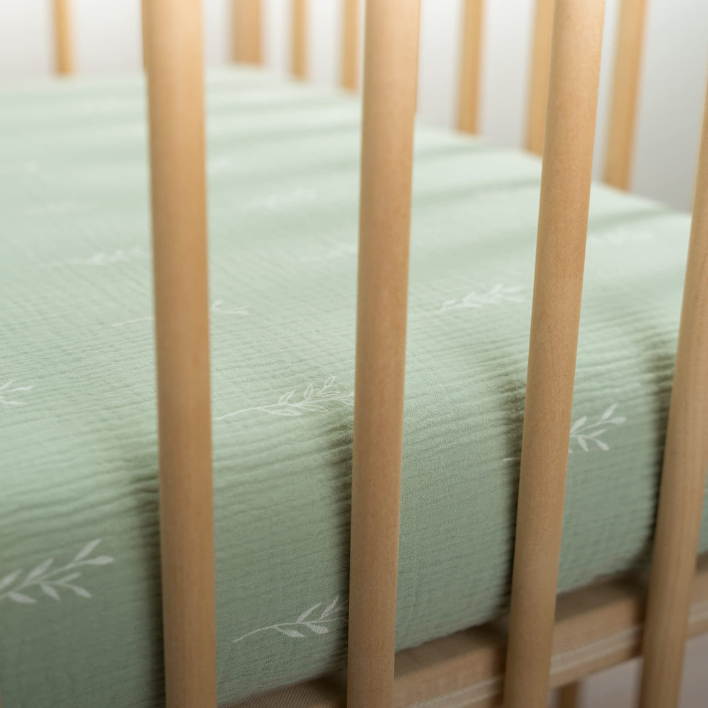 Meracorallo machine-washable crib sheet for simple cold-water care