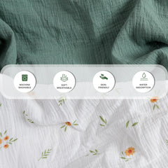 Meracorallo Roman Green crib sheet with elastic edges for a secure stay-in-place fit