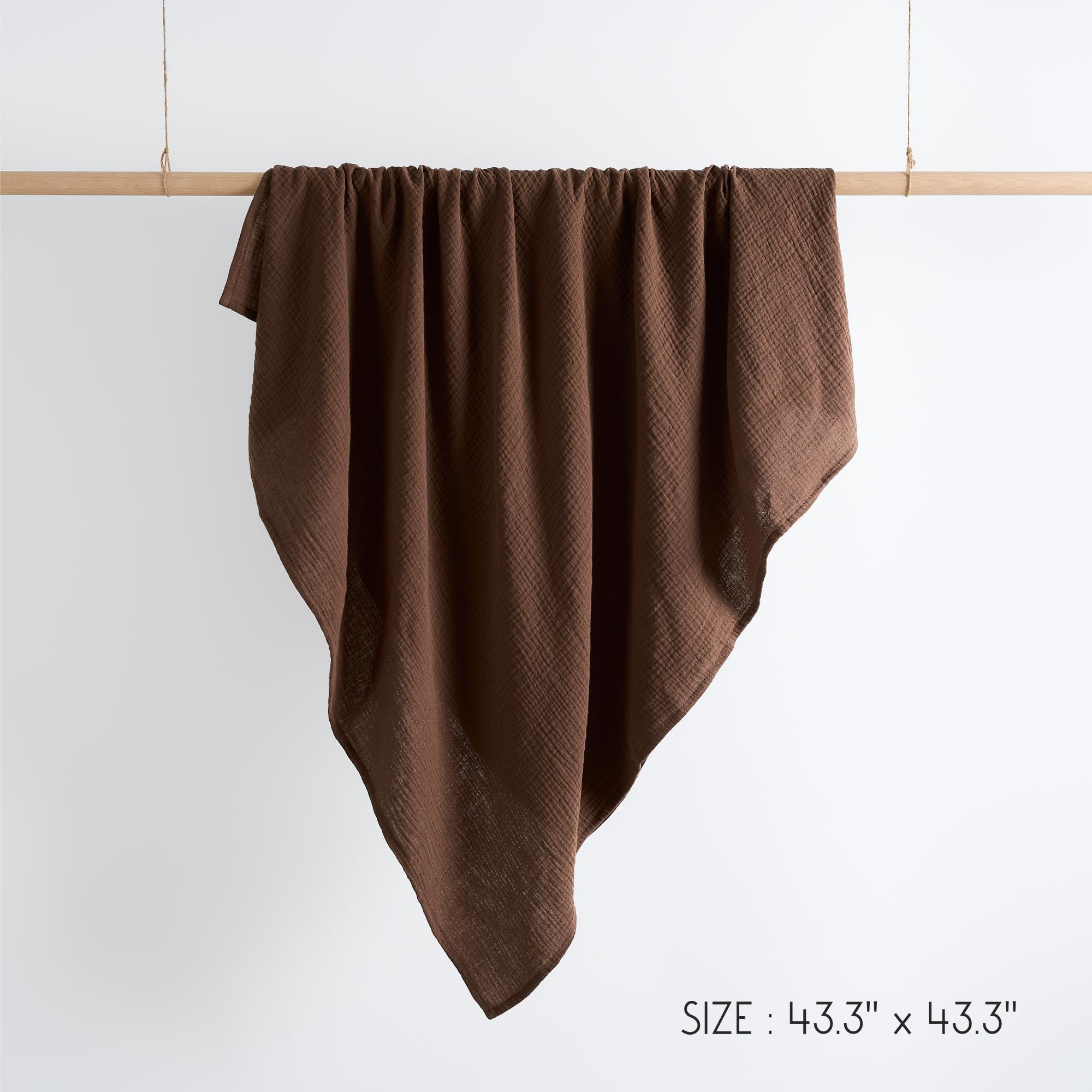 Meracorallo 110 cm square blanket suits car seats, strollers, and naps.