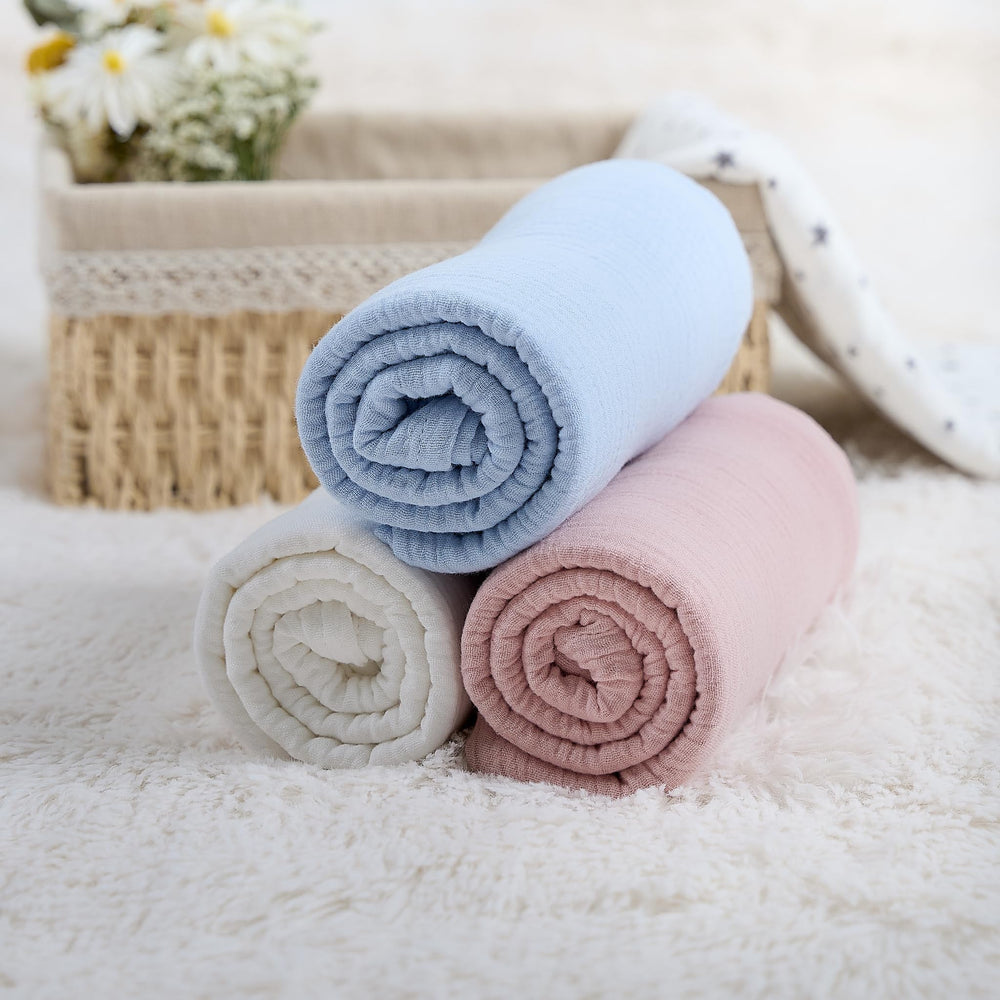 Meracorallo Muslin Swaddle Blanket edge stitching detail adds durability.