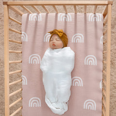 Meracorallo soft breathable crib sheet close-up highlights gentle texture and skin-friendly comfort.