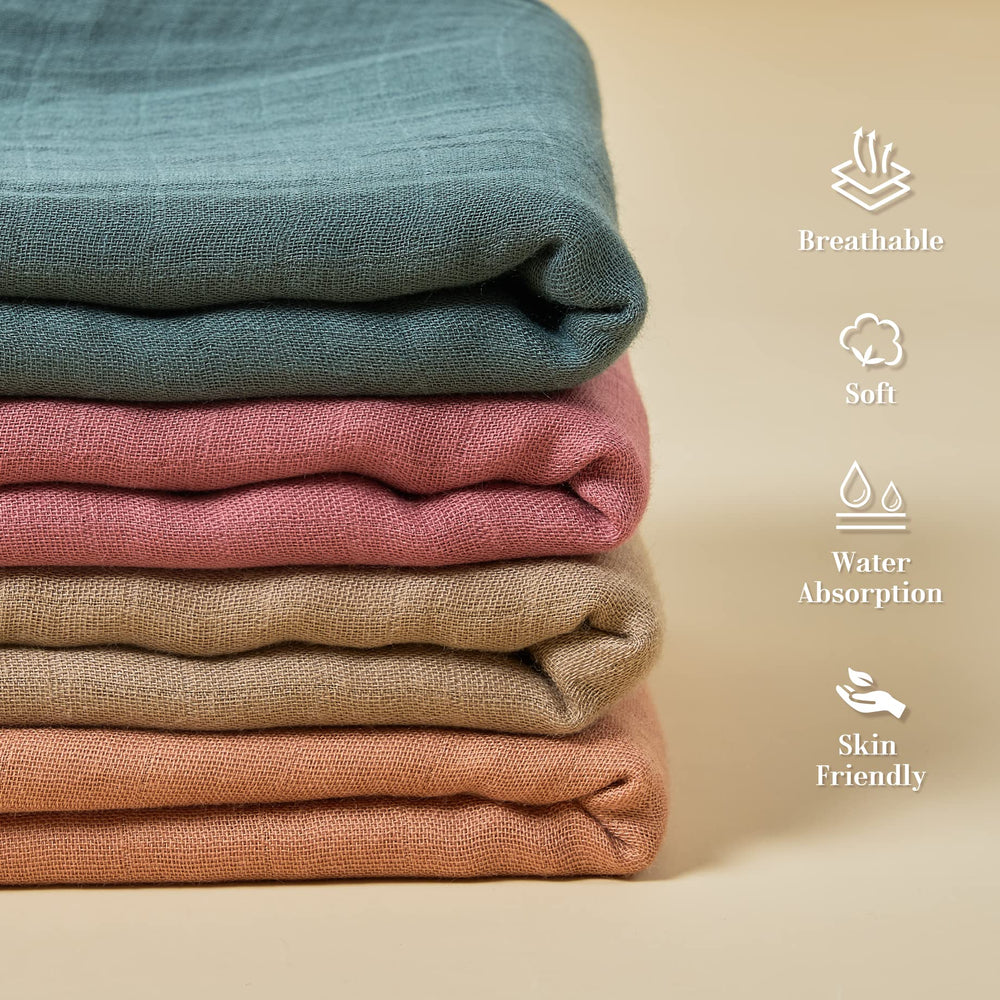 Breathable bamboo-cotton blend by Meracorallo keeps baby comfortable
