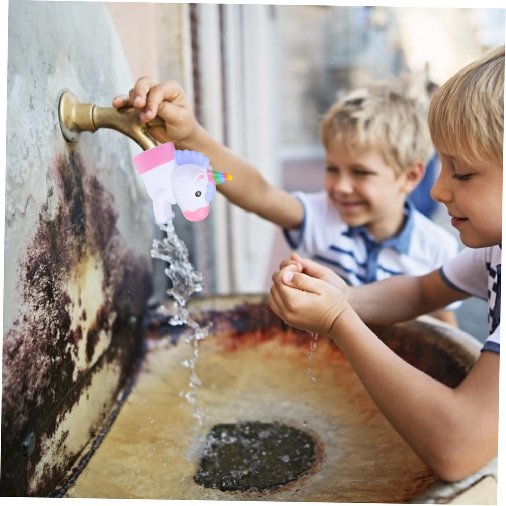 MERRYHAPY travel-friendly bath accessory, compact and lightweight for outings.