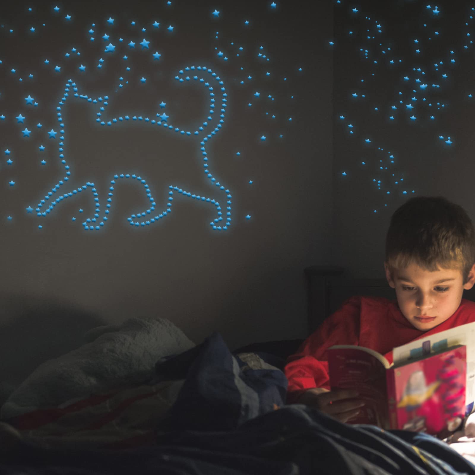 Meschett bedroom decor stars create a calm, ambient night space.