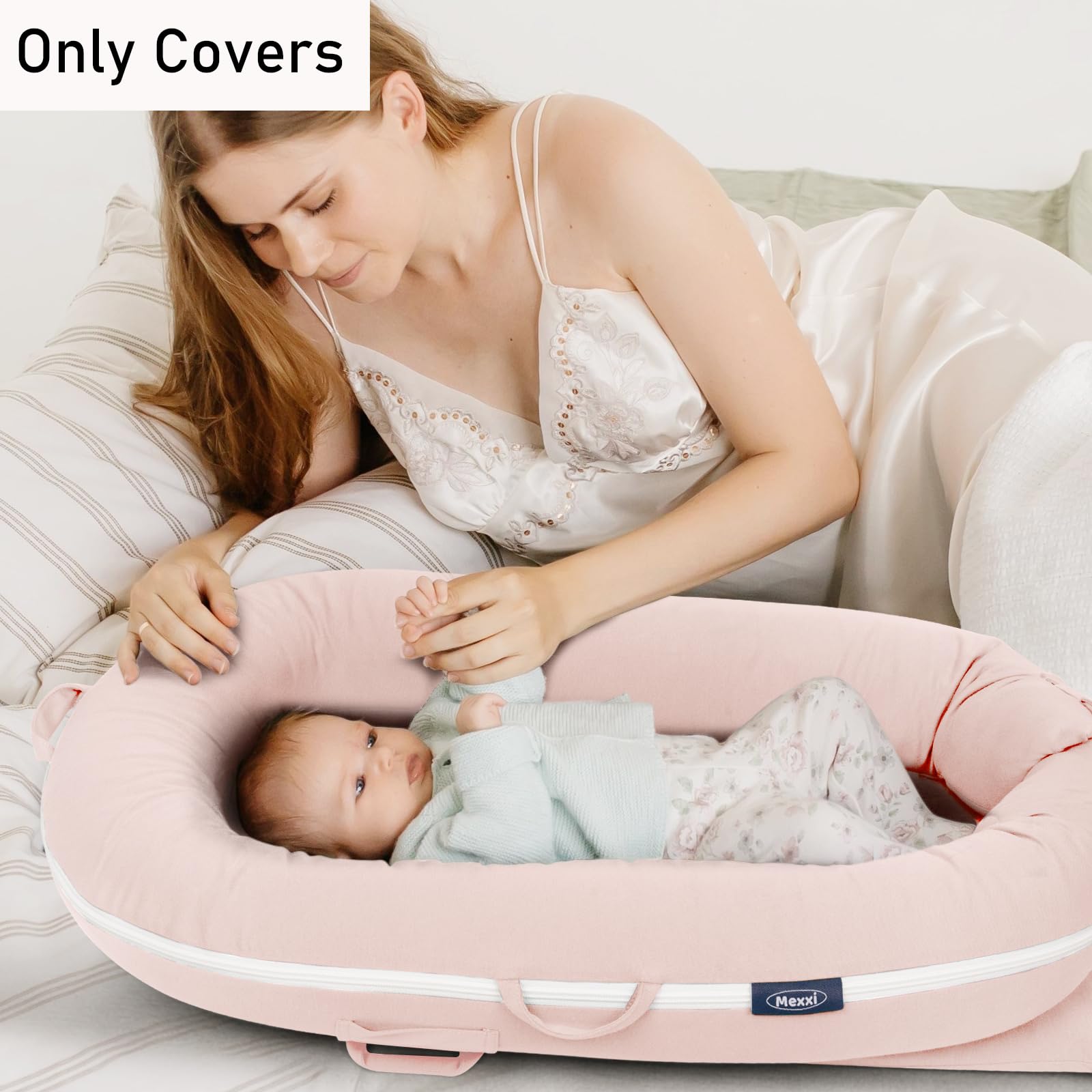 MEXXI organic replacement cover hugs DockATot Deluxe shape snugly.