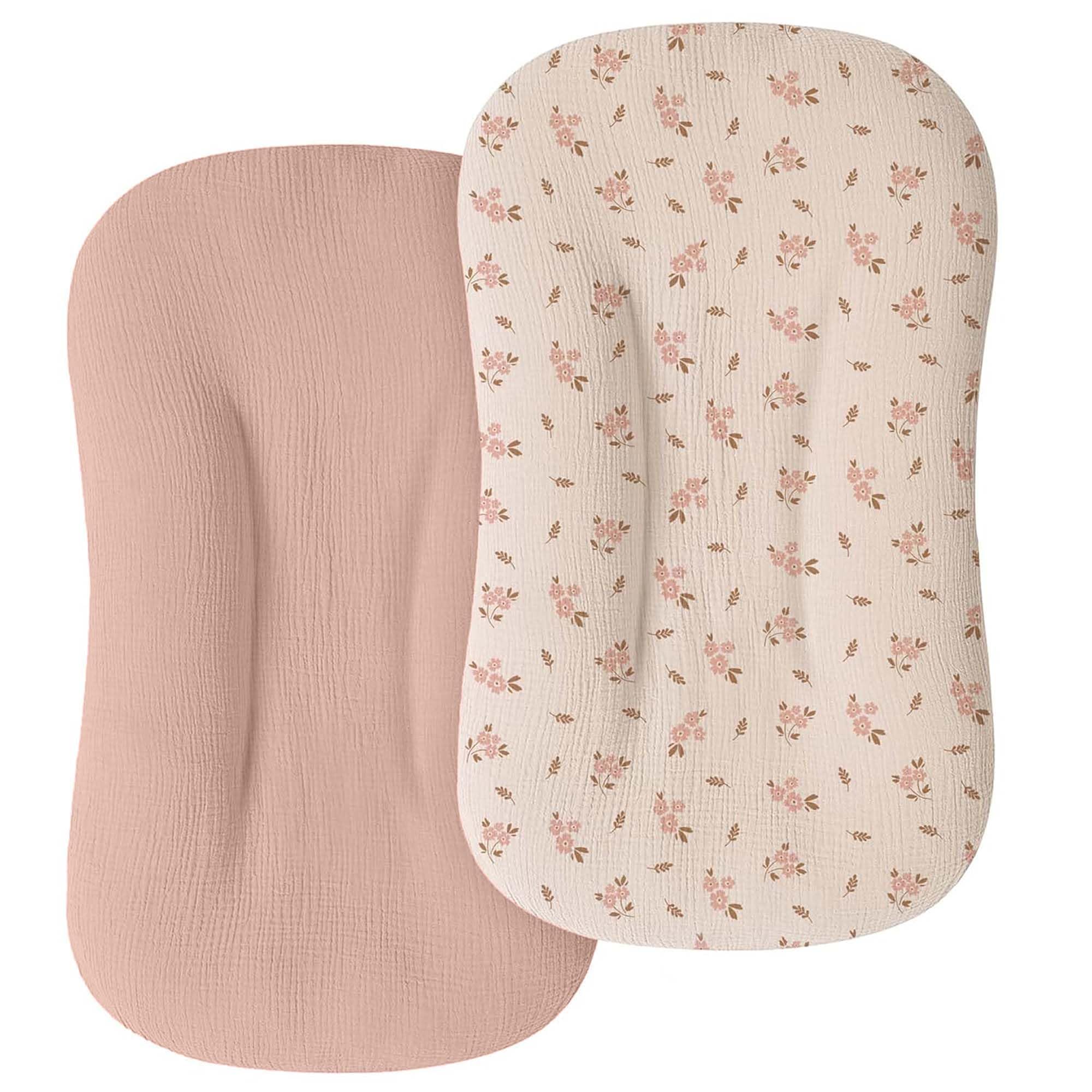 Mi Flor muslin lounger cover provides snug Snuggle Me fit to prevent slipping.