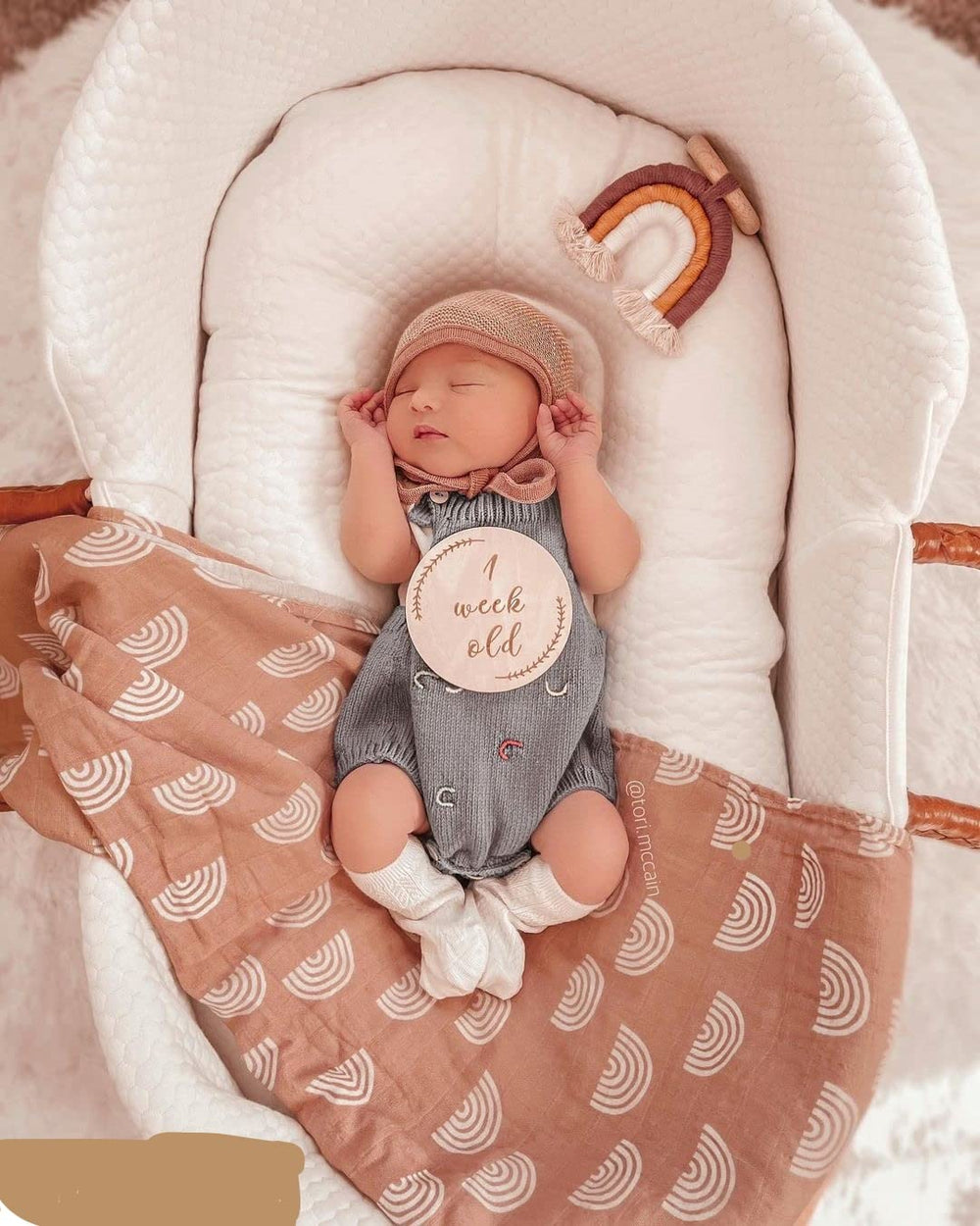 Miaoberry caramel rainbow hat and bow—matching accessory sets for coordinated photos