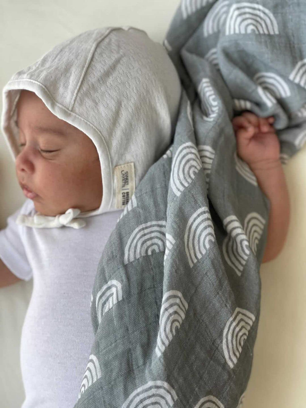 Miaoberry multipurpose blanket used as nursing cover and privacy shield