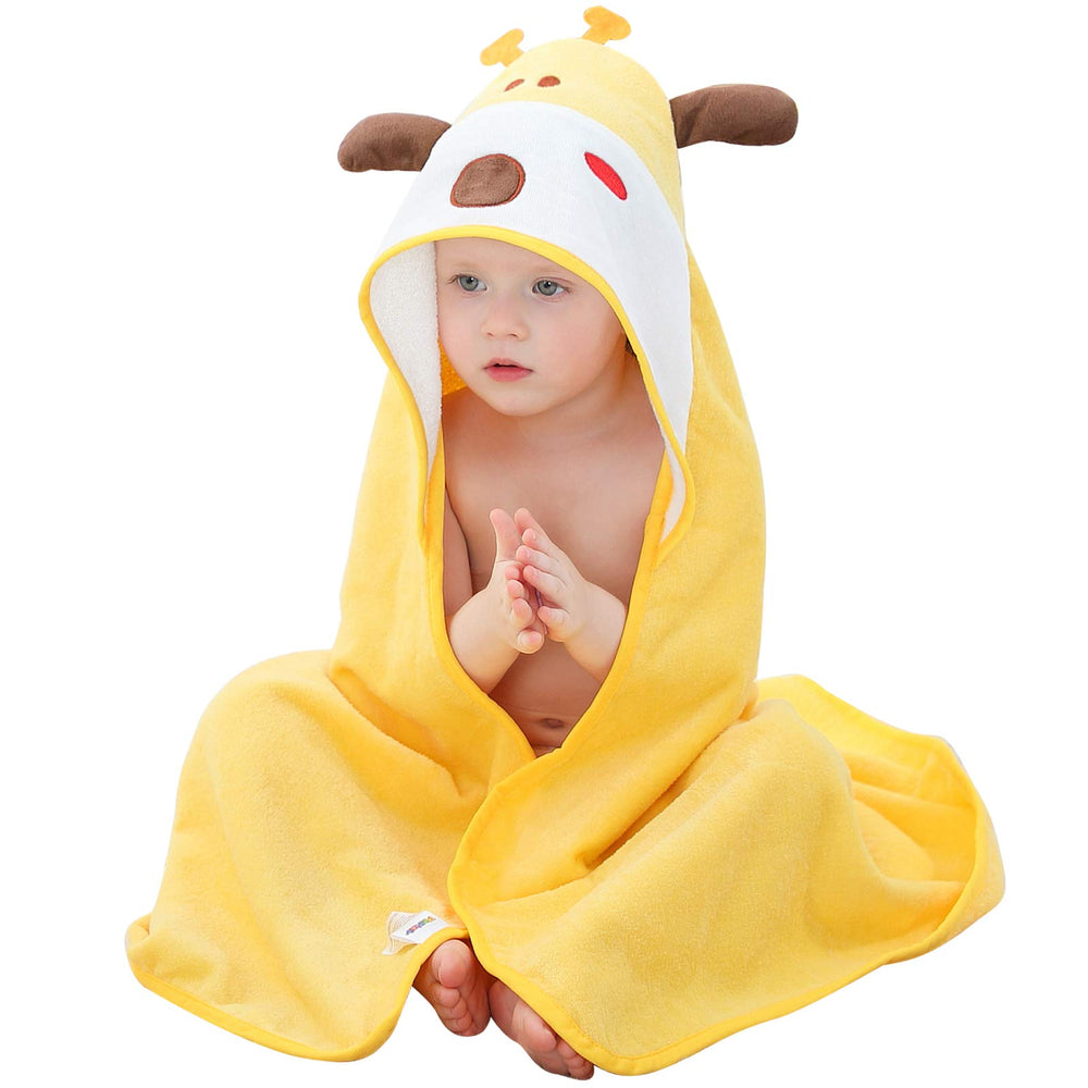 MICHLEY giraffe hooded towel face close-up showing plush cotton for gentle drying.