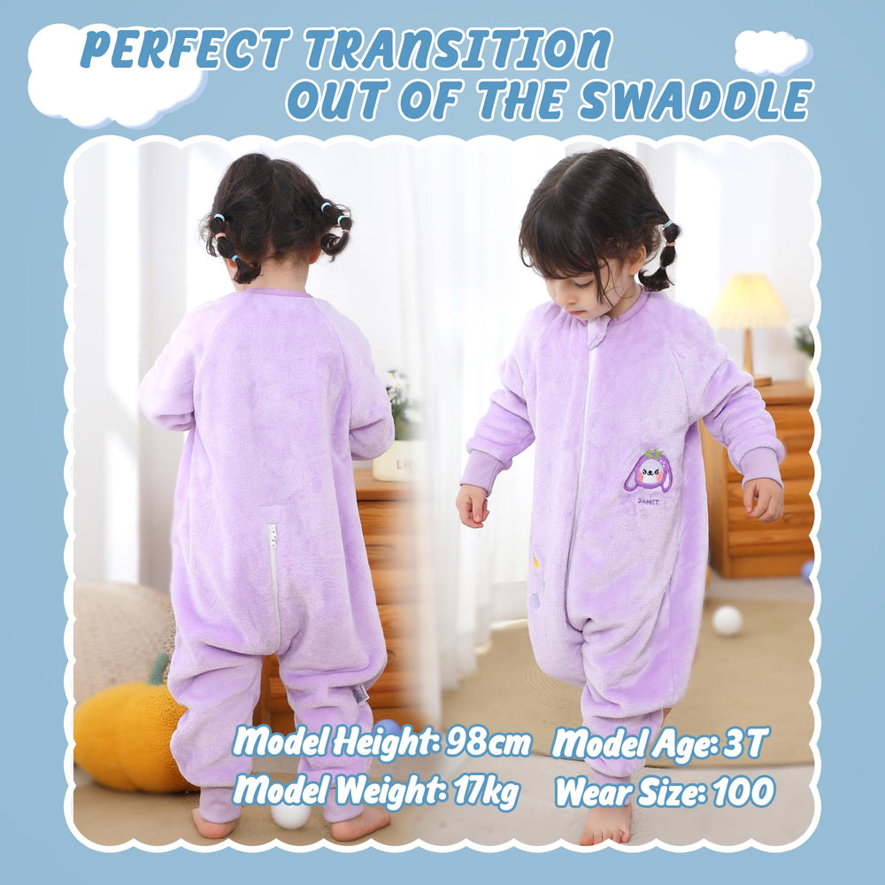 MICHLEY sleeping bag with legs, keeps baby comfy outdoors, even when temps dip.