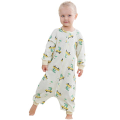 MICHLEY baby sleeping sack with legs adjustable close-up for growing babies.