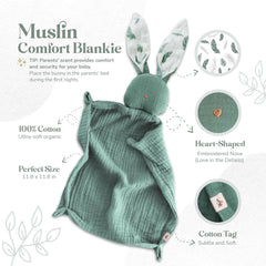 Mikito adjustable muslin bib close-up for easy wear.