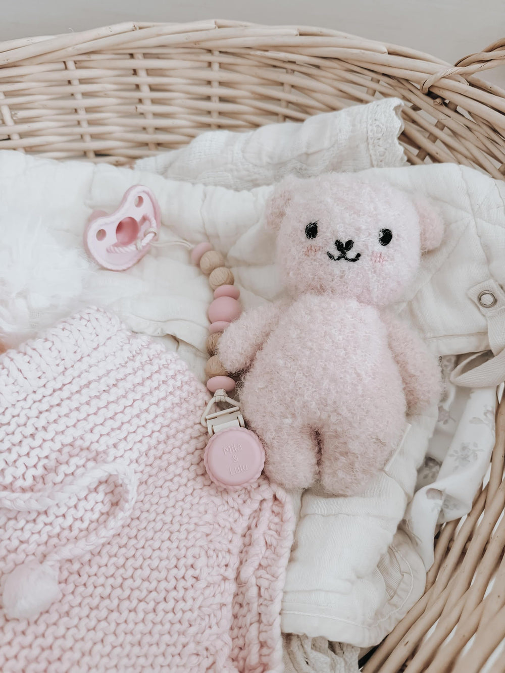 Mila & Lulu secure clasp ensures attachment to clothing without slipping.