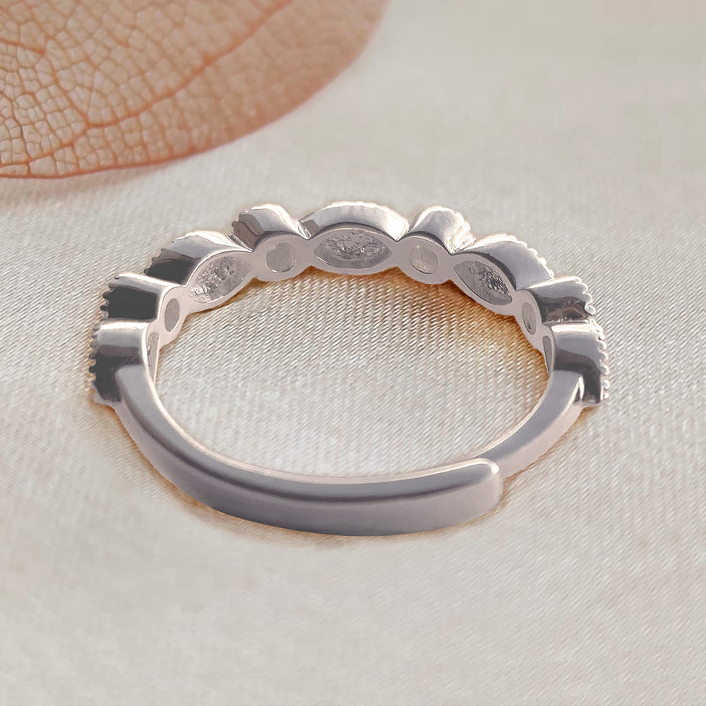 Milky Treasures Band Ring empty cavities ready for your personalized inserts.