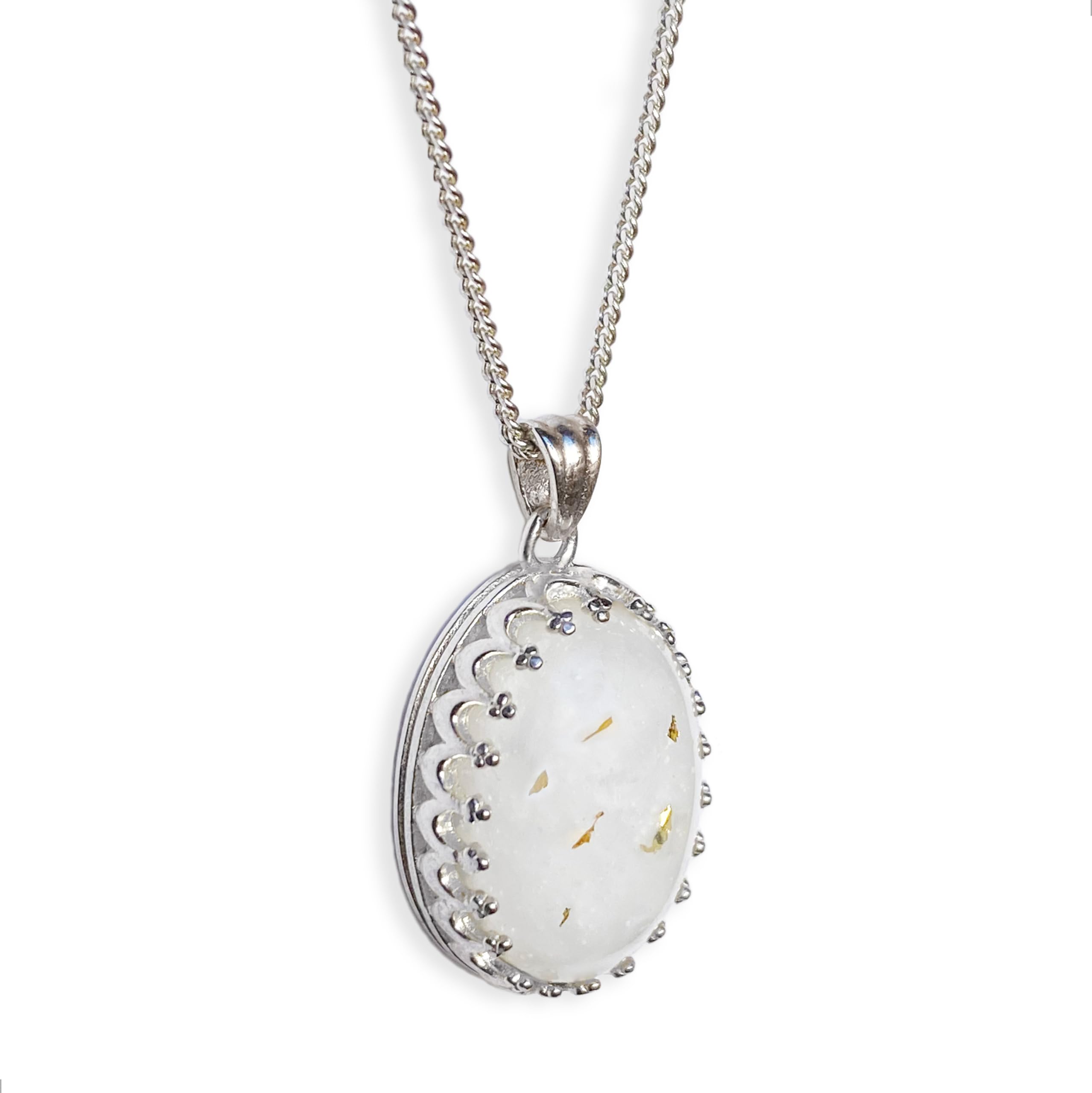 Milky Treasures crown necklace base shines in silver for a personalized keepsake