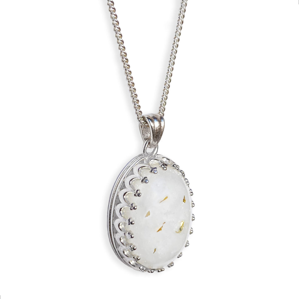 Milky Treasures crown necklace base shines in silver for a personalized keepsake