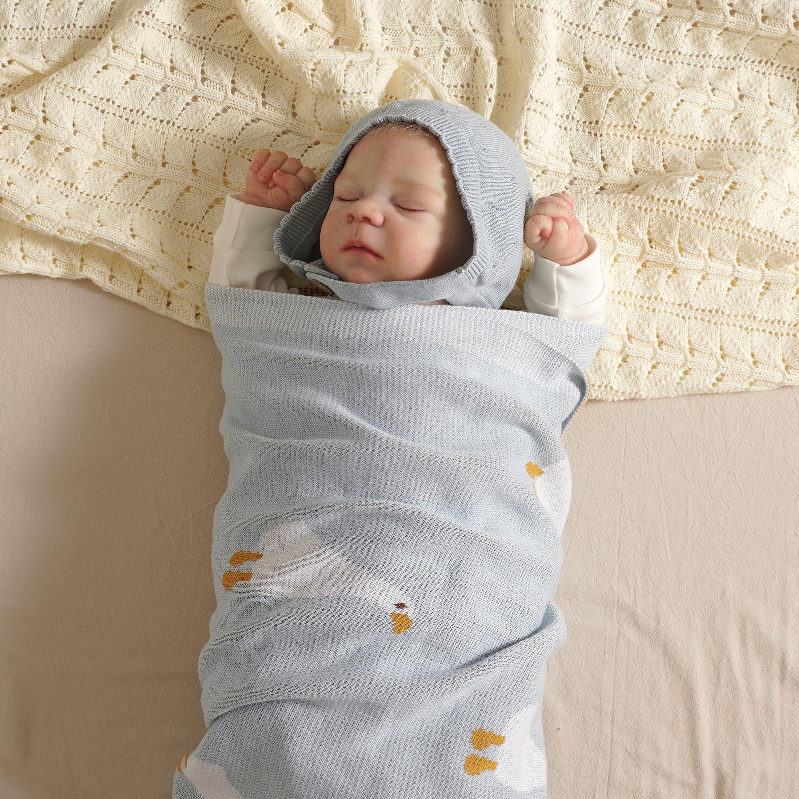 Mimixiong knit cotton blanket texture ideal for gentle baby cuddles