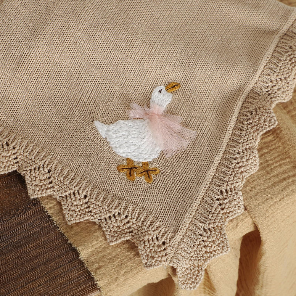 mimixiong machine-washable cotton blanket maintains shape after washing