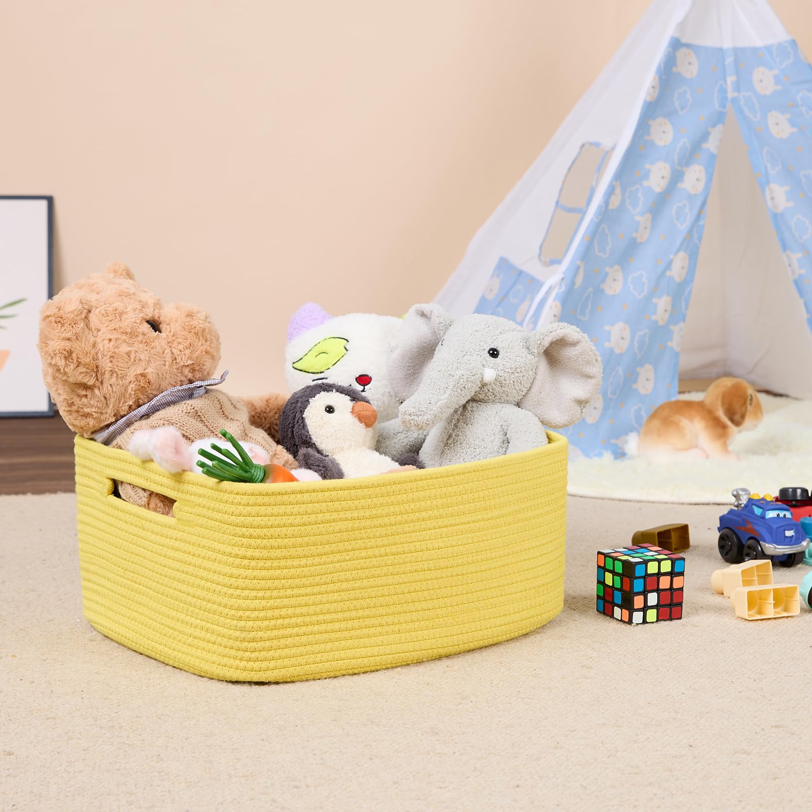 MiniArk blanket basket 17x13x7.5 in, spacious and versatile