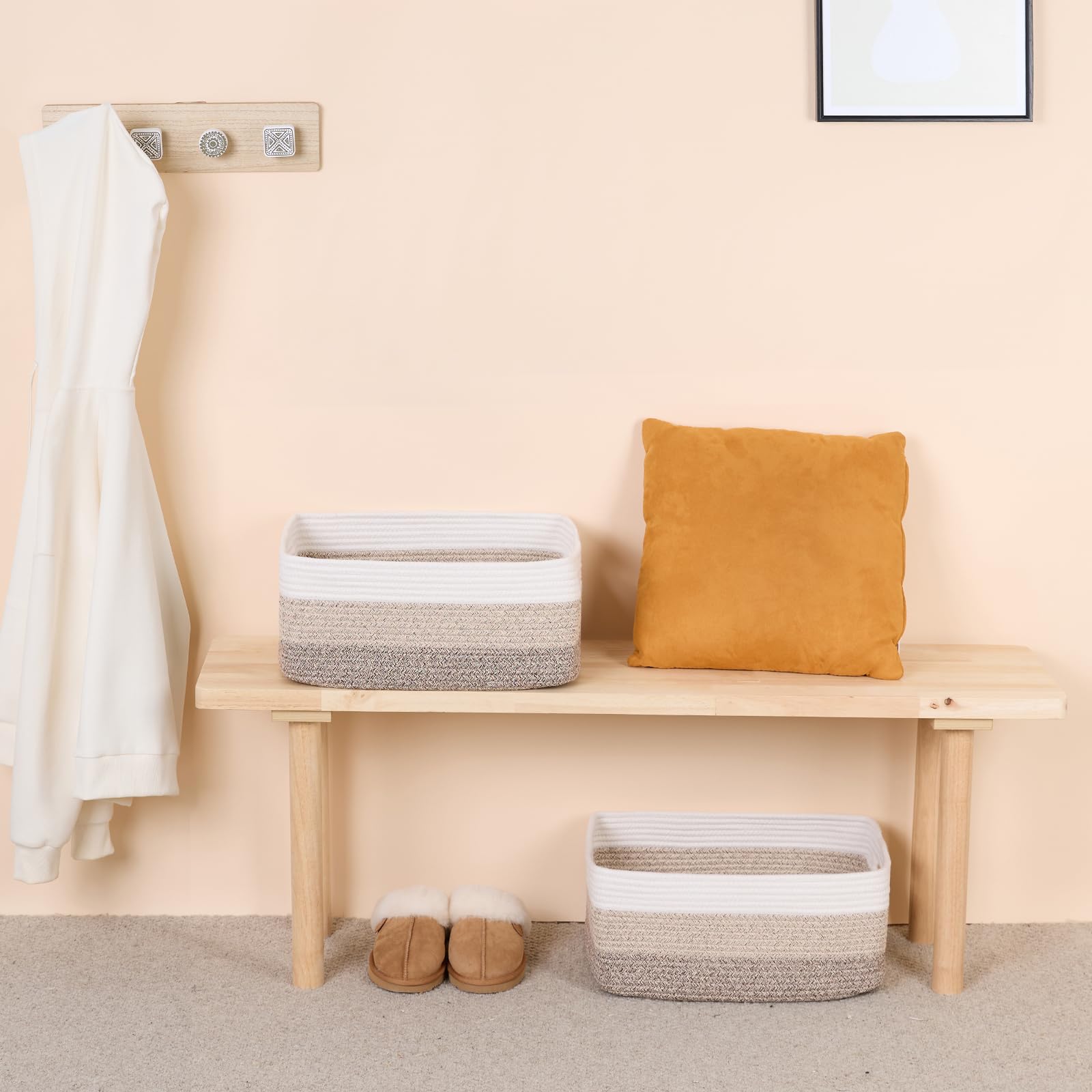 MiniArk pet toy basket keeps dogs and cats organized.