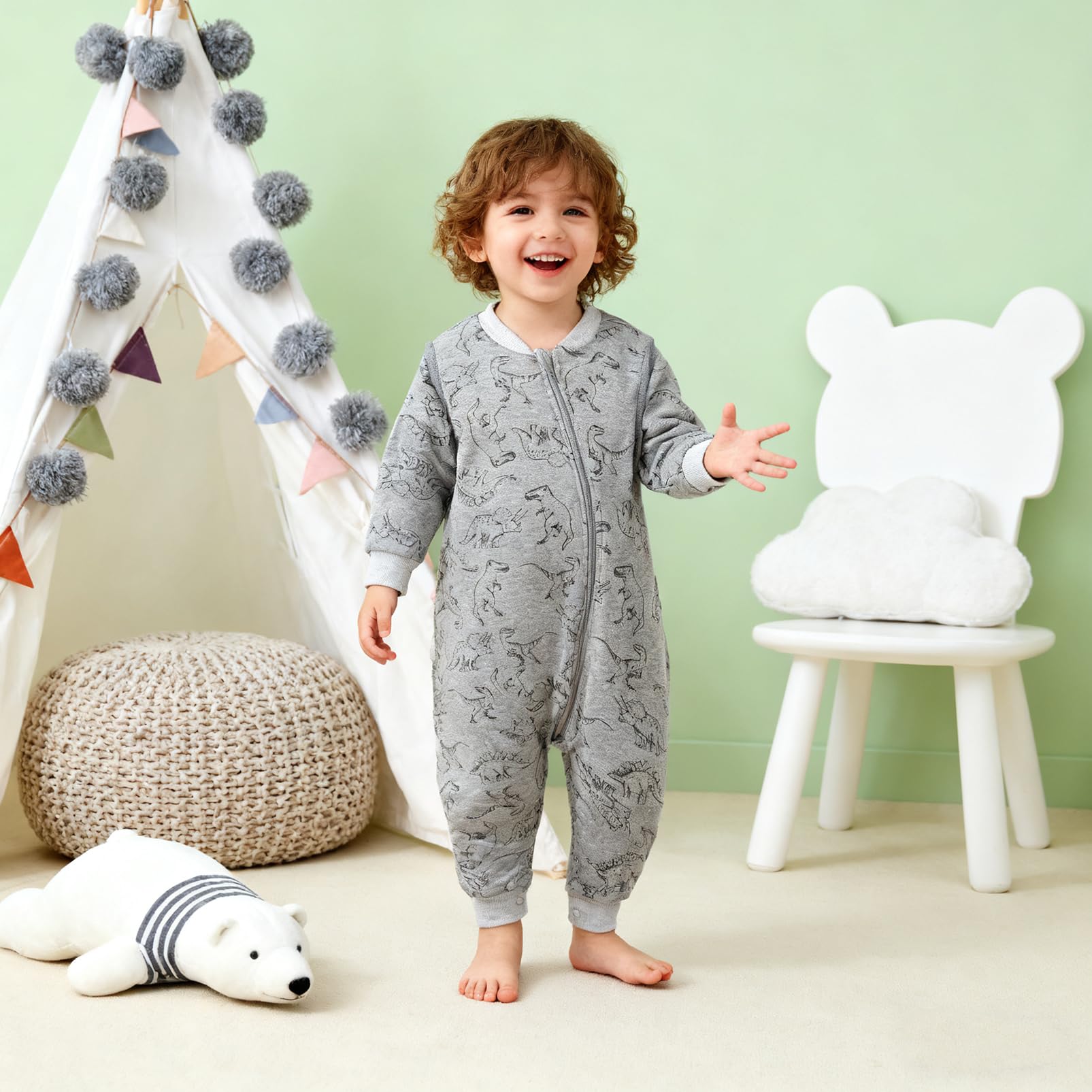 Minicoco 0-5 Tog sleep sack made of soft organic cotton.