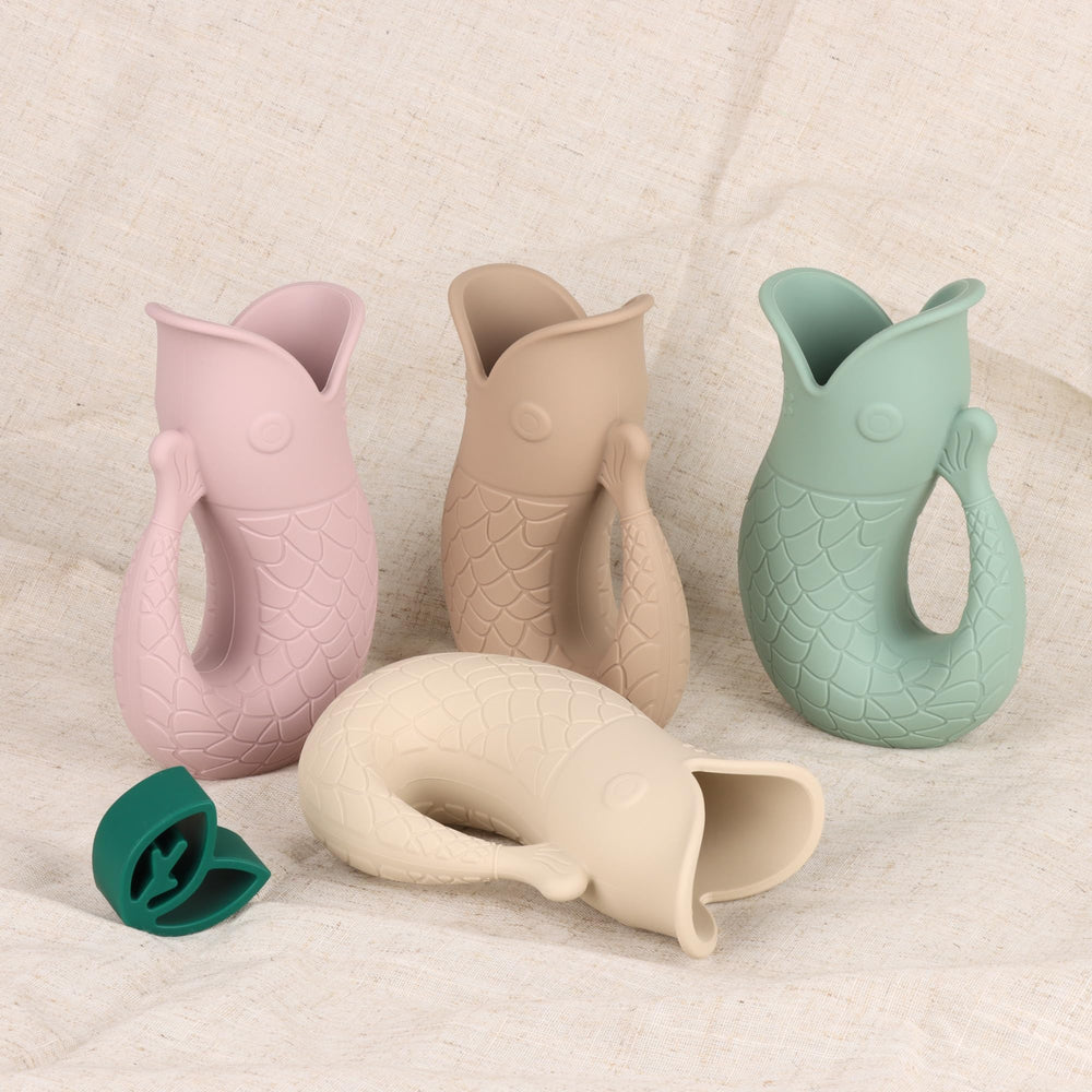 Mintlyfe kids bath rinse cup in sand supports easy rinsing