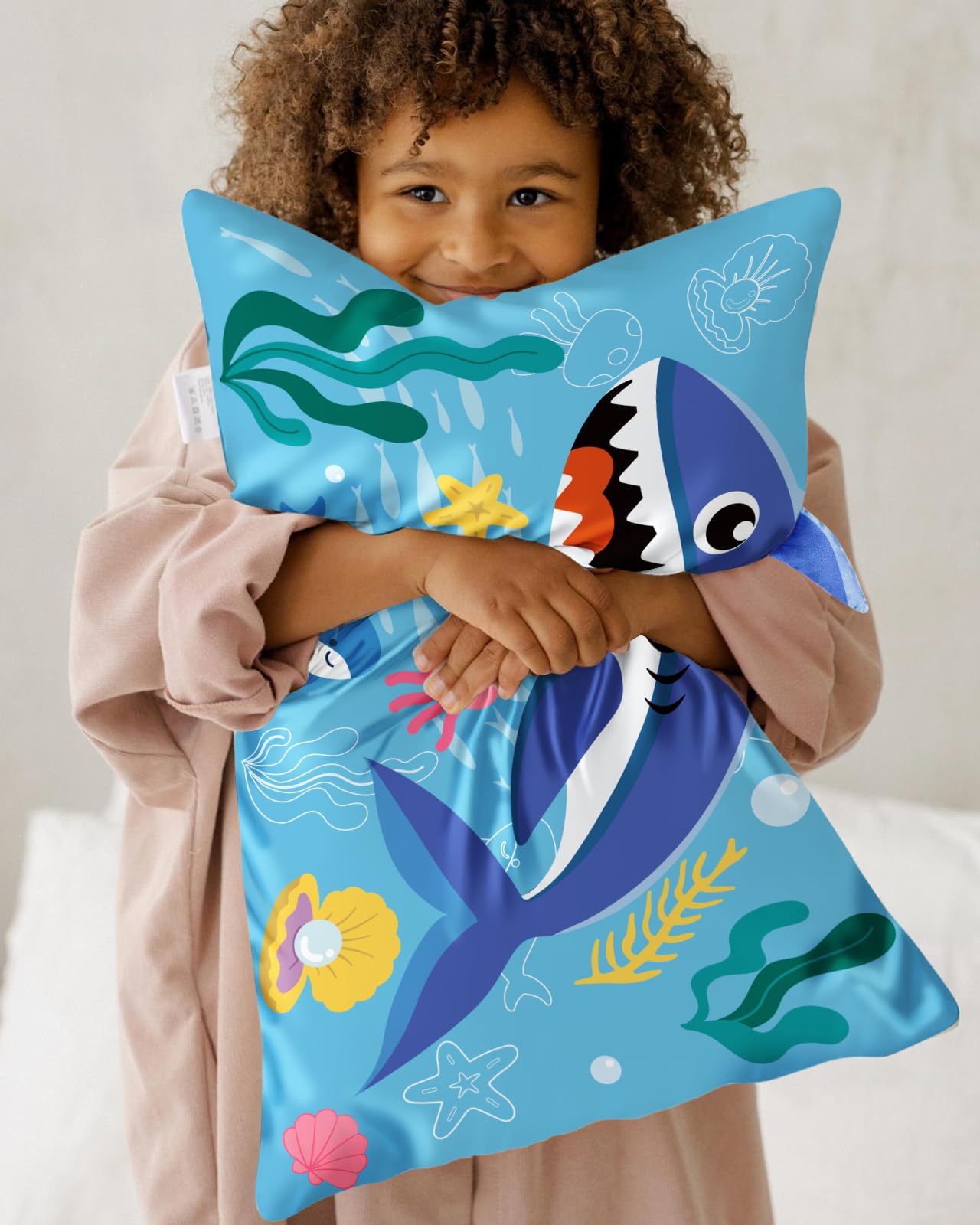 Miss Adola 3D-design silk pillowcase offers lightweight, breathable comfort.