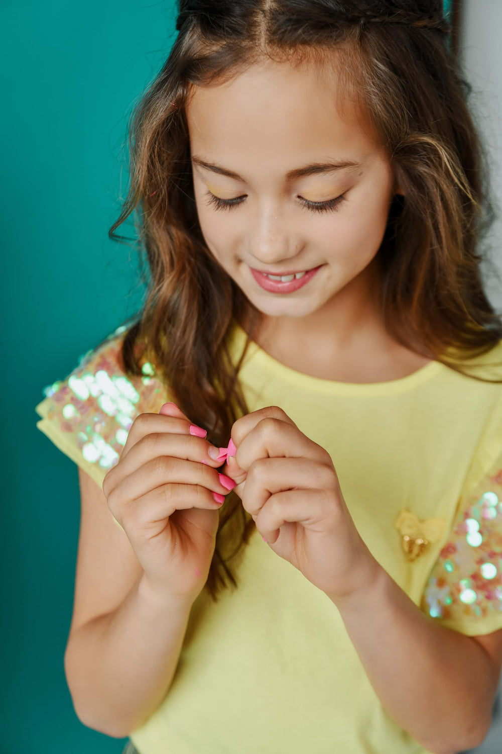 Miss Nella packaging with bright colors, a perfect party gift.