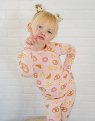 Moimoln snug-fit baby sleepwear with long sleeves for cozy nights.