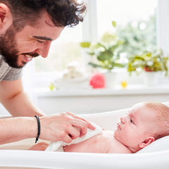 Momcozy soft washcloths ideal for gentle cleaning and quick drying.