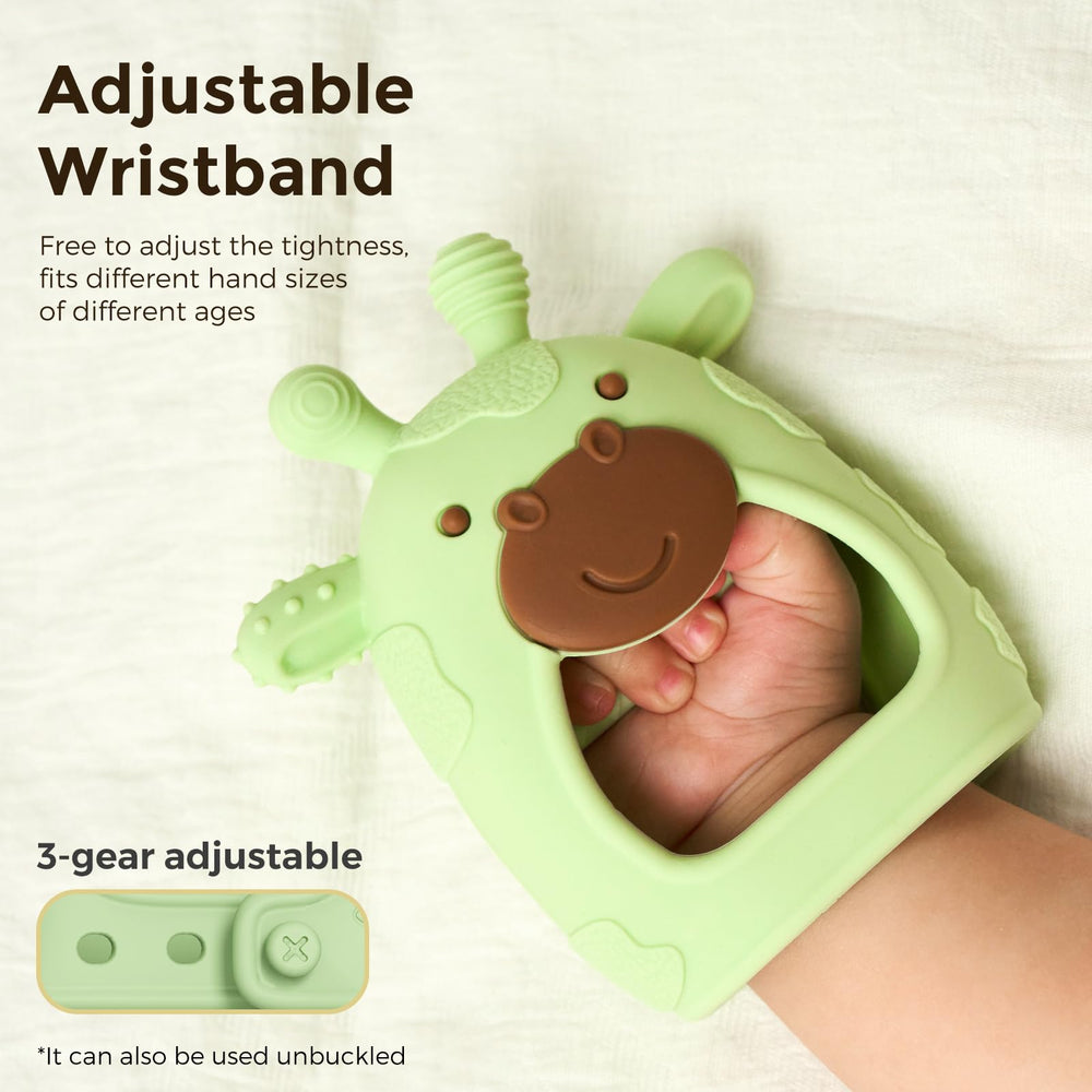 Momcozy teether features multiple bite points for varied chewing sensations